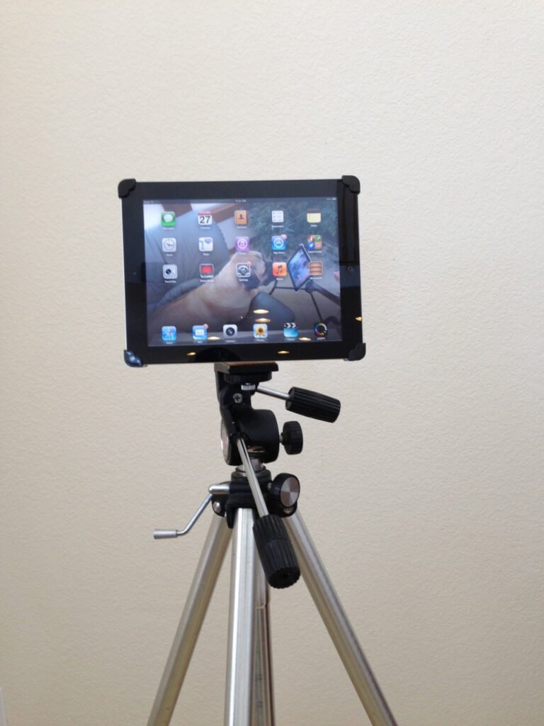 How to Attach an Ipad to a Tripod