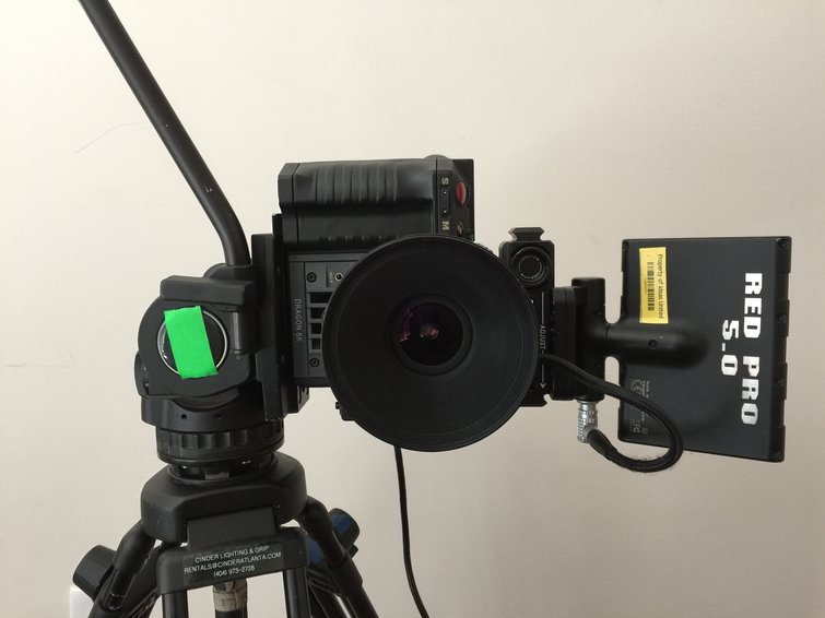 How to Shoot Vertically With a Tripod