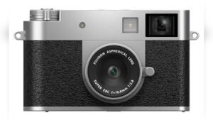 best compact fujifilm camera for travel