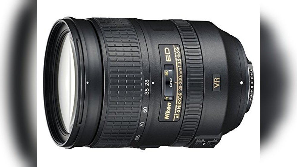 best standard zoom lens for nikon
