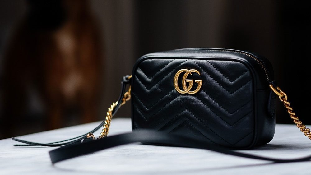 are camera bags still in style