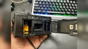 do film cameras need batteries
