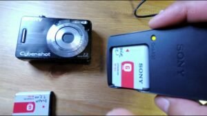 how to charge battery sony cybershot camera