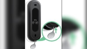 how to remove arlo essential camera from mount