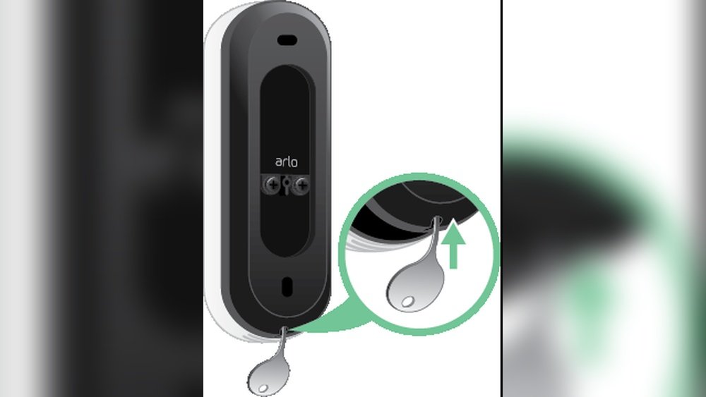 how to remove arlo essential camera from mount