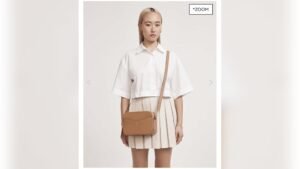 how to style camera bag