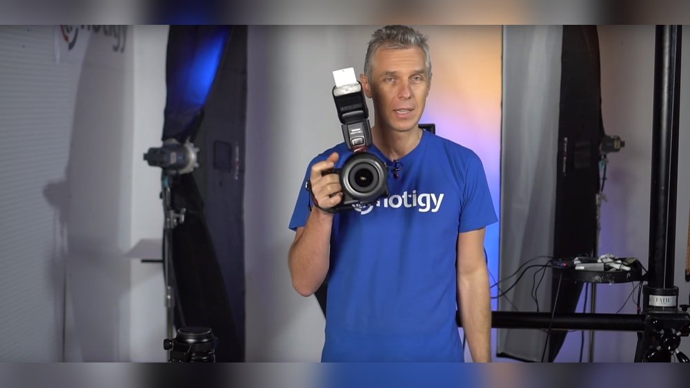 how to use speedlight flash outdoors
