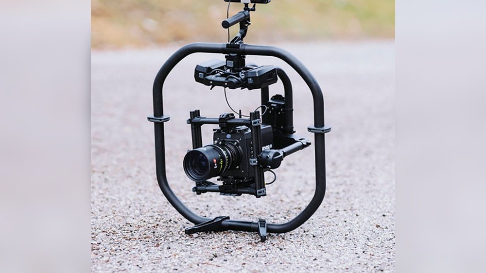 camera gimbal vs stabilizer