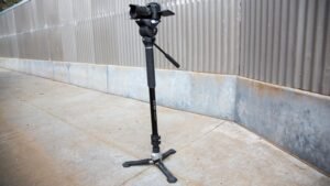 can monopod stand on their own