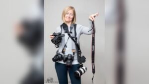 what are camera straps for