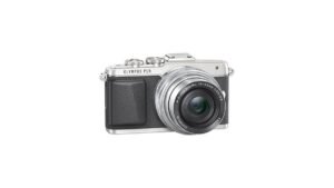 Olympus E-PL7 16MP Mirrorless Digital Camera
